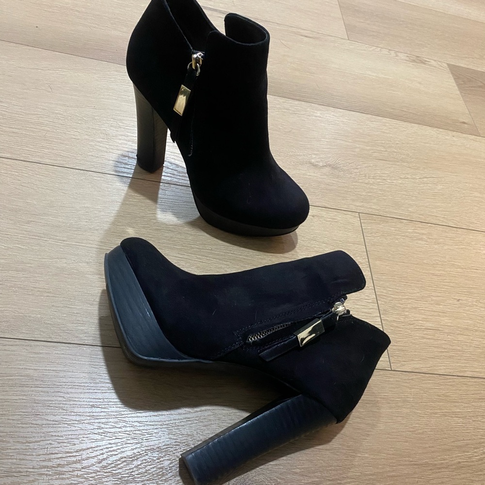 Aldo Black Suede Ankle Booties - Picture 2 of 10